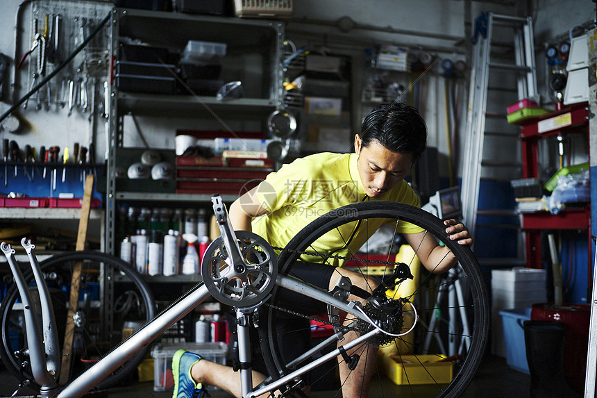 DoorDash(DASH.US)第二季度扭亏为盈超预期 上调三季度订单指引至242亿-247亿美元