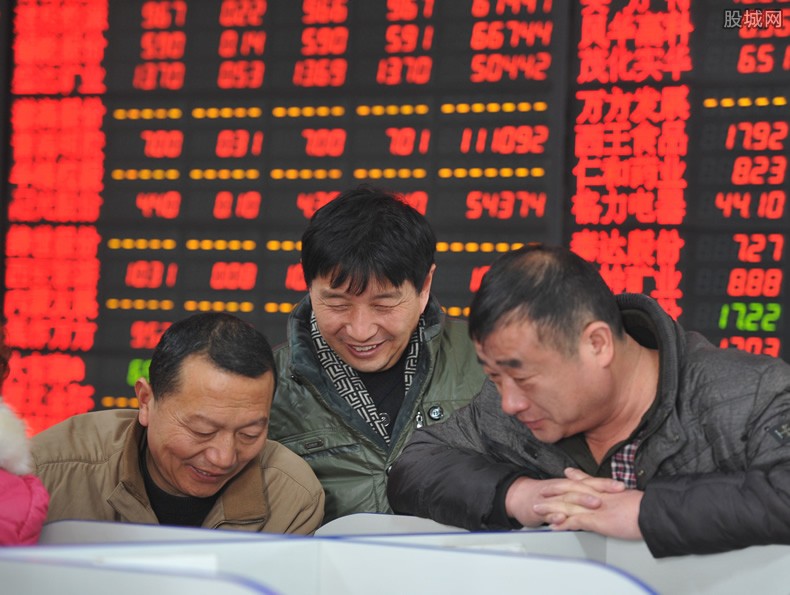 2025年《财富》世界500强排行榜发布 公司净利润合计约2.98万亿美元